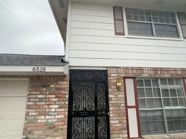6518 S Briar Bayou Dr, Houston, TX 77072