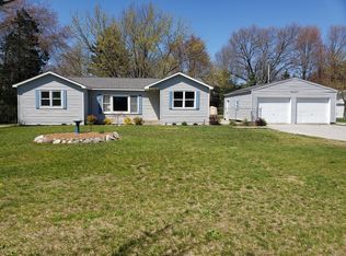 14247 State Rd, Nunica, MI 49448