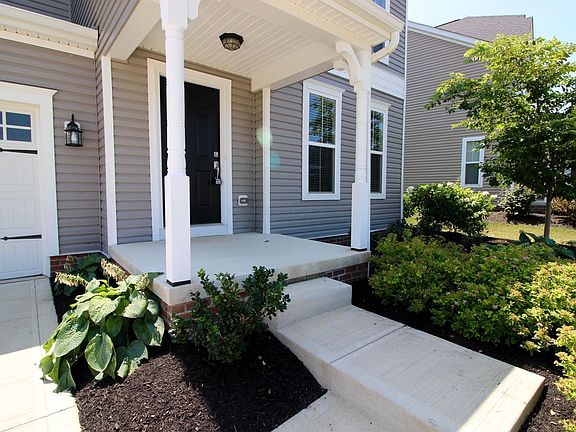 2nd image of 10517 Hazelnut Dr