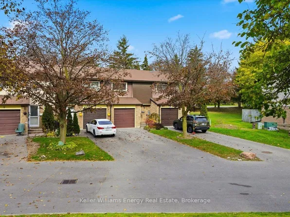 945 Burns St W #10, Whitby, ON L1N 6J5