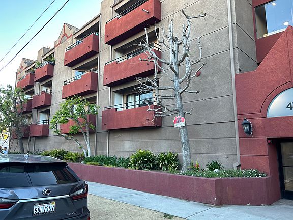 3rd image of 4717 Ben Ave APT 210