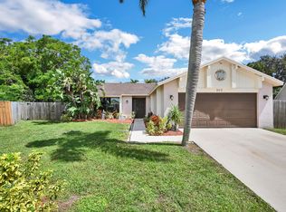 205 Greentree Ct, Jupiter, FL 33458