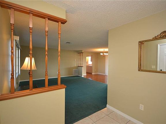 3rd image of 760 Independence Dr
