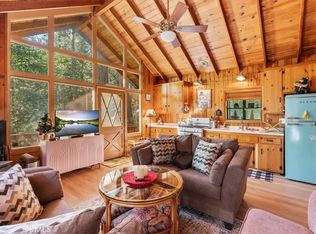 697 Mormon Springs Rd, Crestline, CA 92325