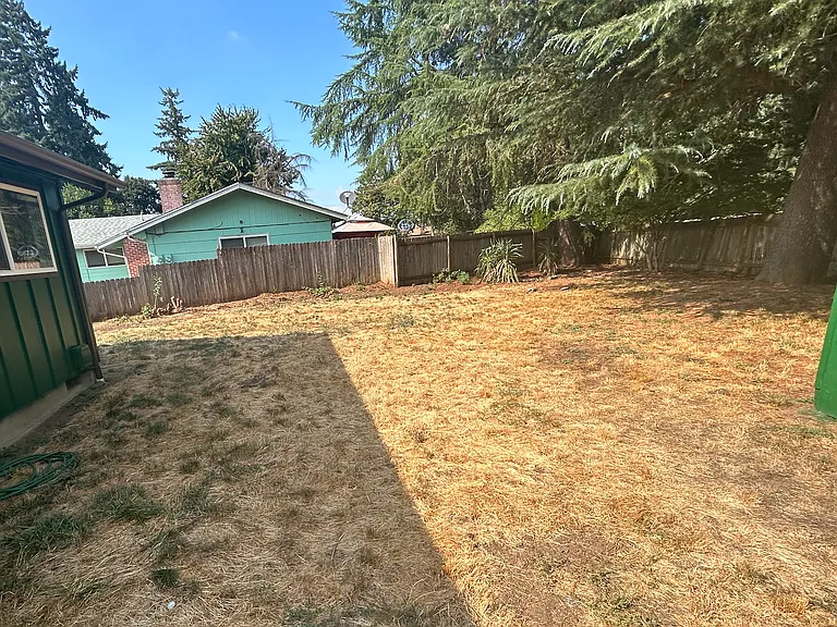 568 Cinderella Loop — Photo 3