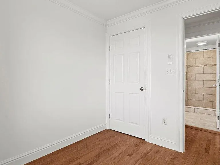 5400 Elmer St #5 — Photo 9