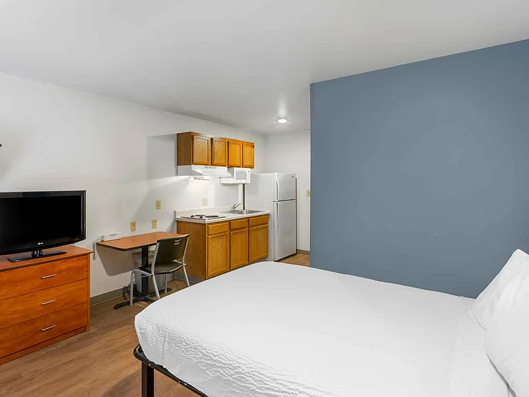 Studio Suite - 1 Full Bed