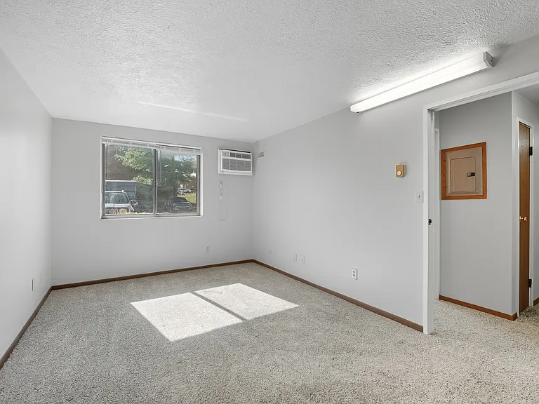 6022 Harrison Ave #4 — Photo 10