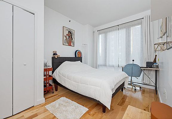 4th image of 63 W 104th St APT 601