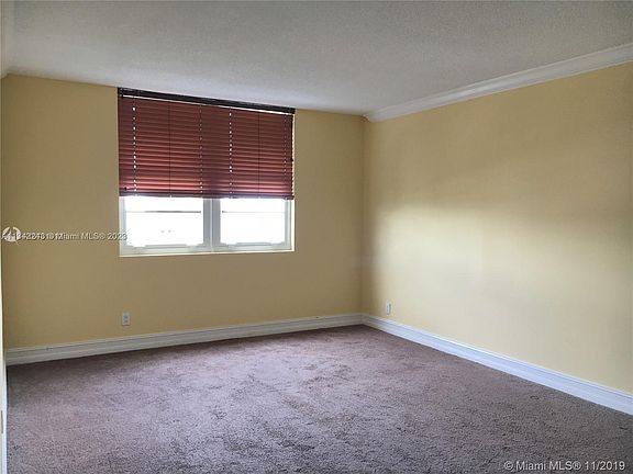 5th image of 6770 Indian Creek Dr #0