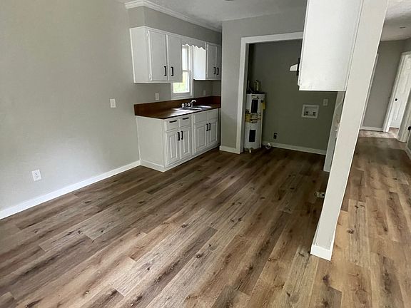 3rd image of 81 Roberts Ln