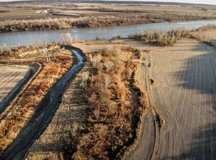 422 Monument Rd, Wathena, KS 66090