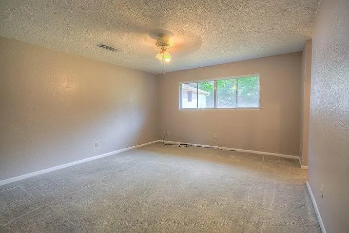 1222 Merry Oaks Dr — Photo 10