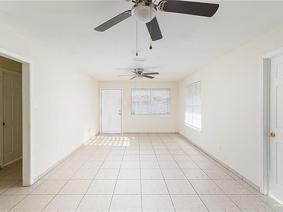 3rd image of 405 E Stubbs St