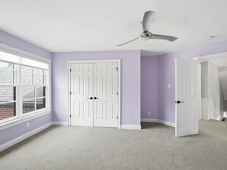 678 Canterbury Dr — Photo 29