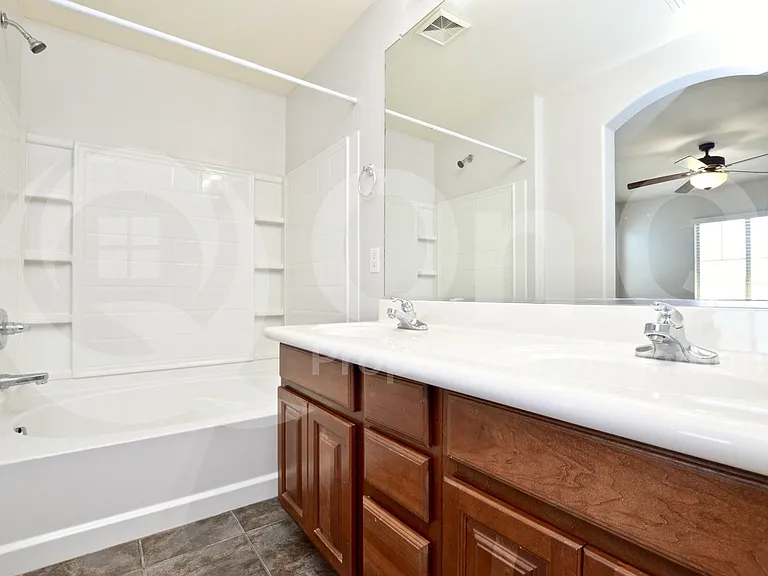 553 N Ranger Trl — Photo 13