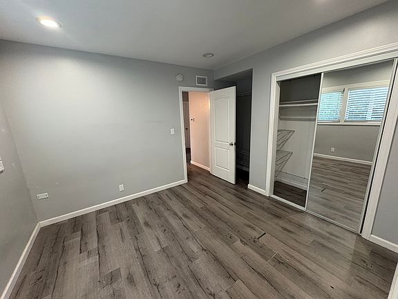 3rd image of 13808 S Catalina Ave #1