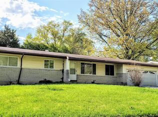 10609 Vorhof Dr, Saint Louis, MO 63136