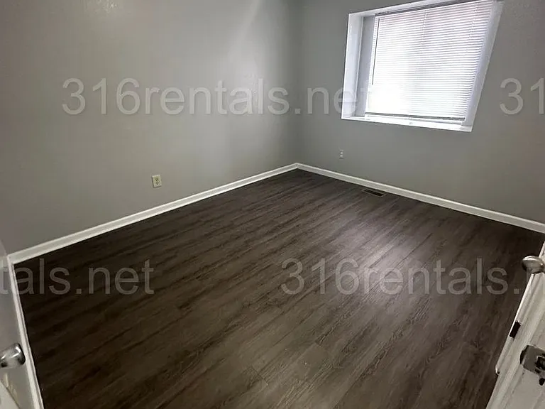 1625 S Beech St #403 — Photo 9
