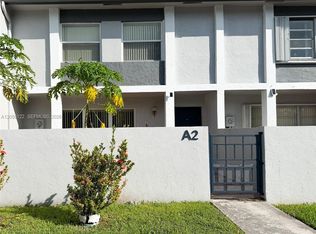Lake Village, Miami, FL 33183