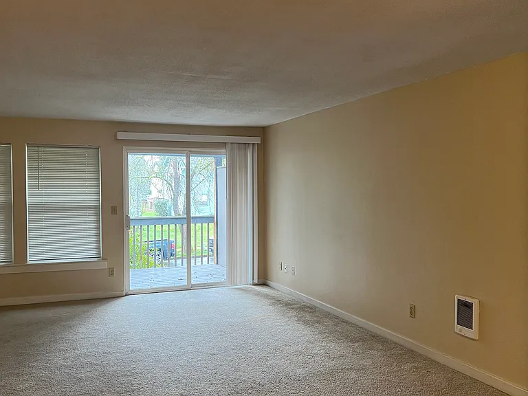 9625 SW Prairie Ter #D — Photo 17