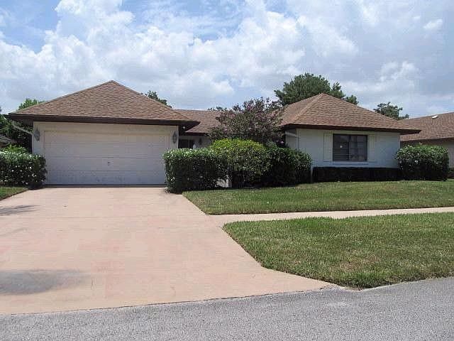 1st image of 10411 Green Trail Dr N