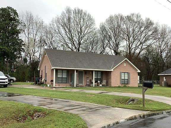 3rd image of 55 Pecan Cir