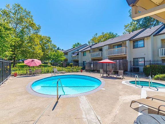 2nd image of 4839 Vir Mar St APT 19