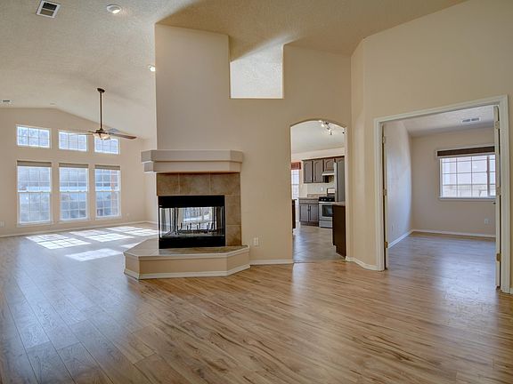3rd image of 5588 Mansfield Pl NW