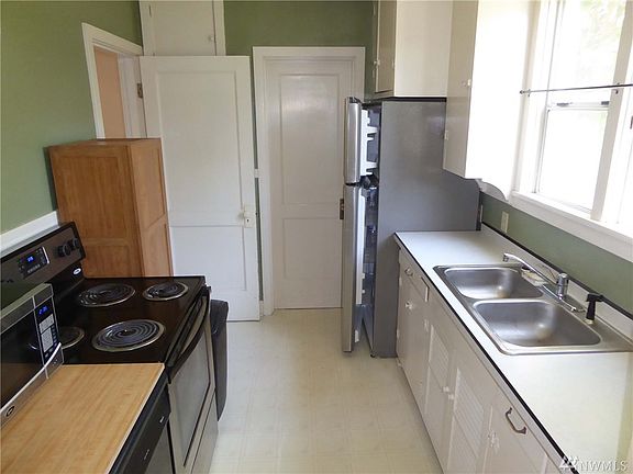 4th image of 205 Stevens Ave