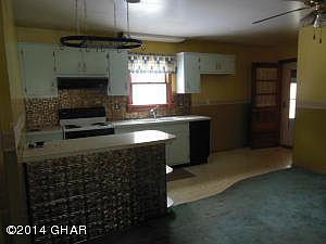 2nd image of 105 W Pine St