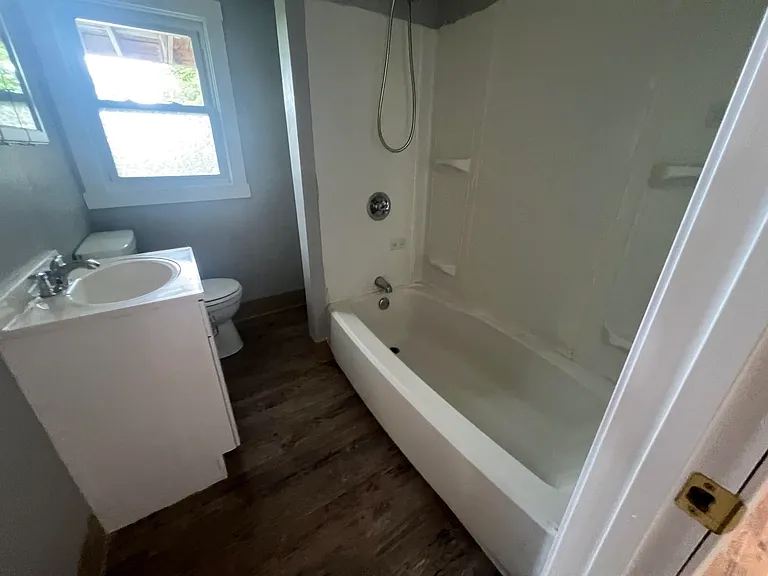 4 Acton Ct #3 — Photo 2