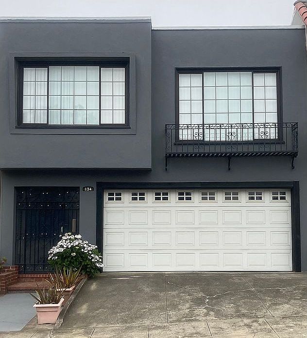 1st image of 134 Oshaughnessy Blvd