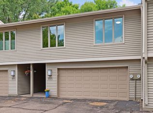 6352 Red Fox Ln, Edina, MN 55436