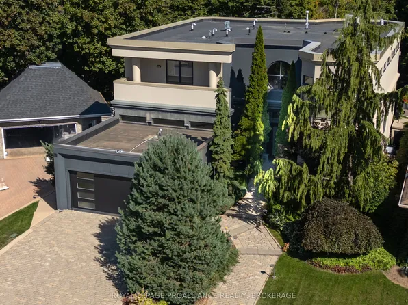 3 Authors Ln, Kingston, ON K7M 7W7