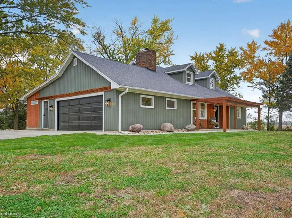 2754 Garden Ave, Janesville, IA 50647