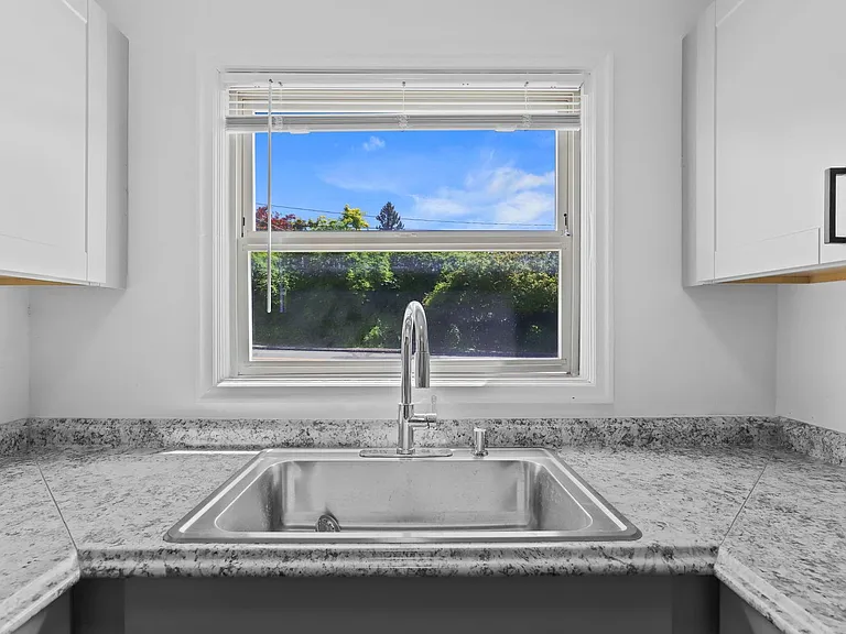 4831-4841 E Burnside St — Photo 3
