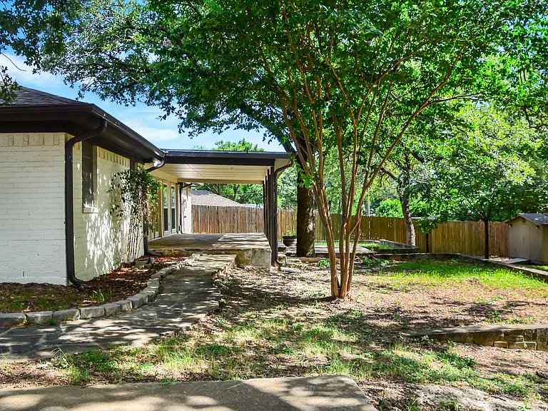 613 Overland Trl — Photo 30