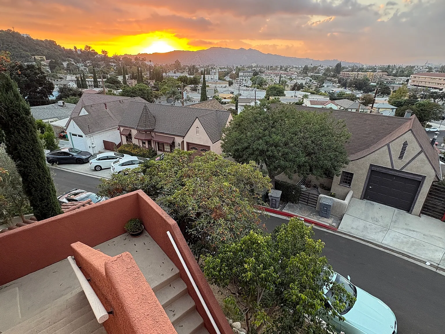 Marion Dr, Glendale — Photo 2