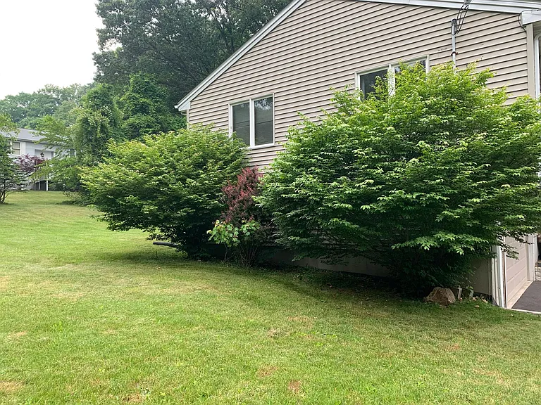 1115 Sherman Ave — Photo 43