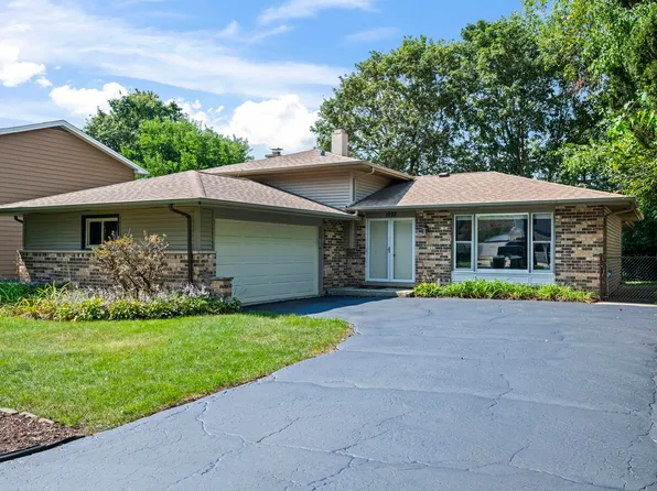 1292 N Linden Ave, Palatine, IL 60074