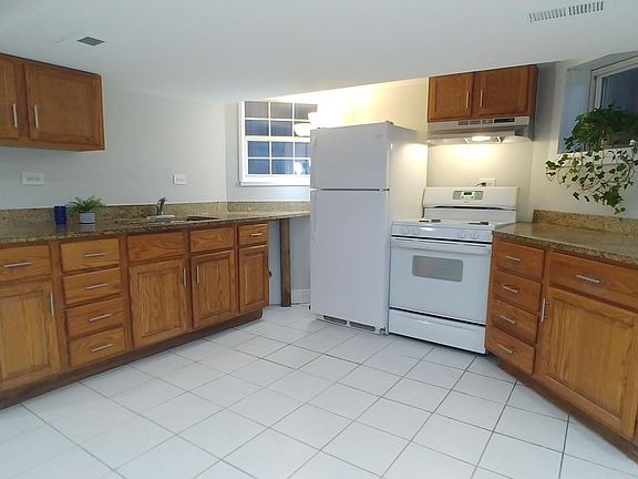 4th image of 2538 W Ainslie St