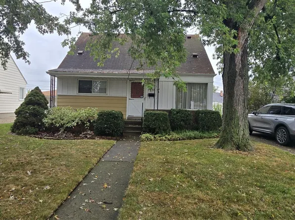 7048 Deering St, Garden City, MI 48135