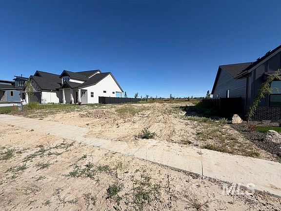 2nd image of 7784 W Flathead Lake St