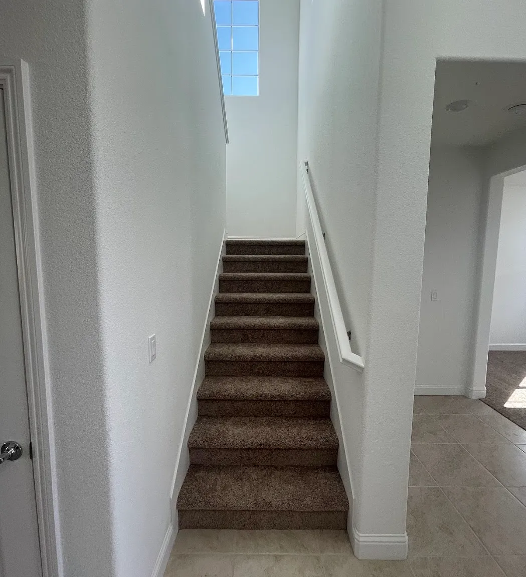 1442 Ascot Ln — Photo 3