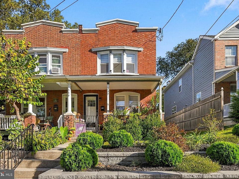 1st image of 337 W 4th St
