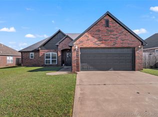 9705 E 109th St N, Owasso, OK 74055