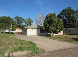 411 Nebraska Ave, Stratton, NE 69043