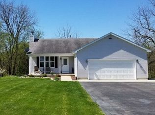 2644 N 3739th Rd, Sheridan, IL 60551