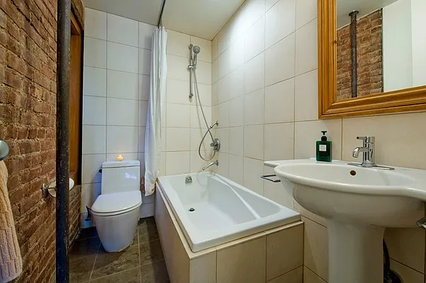 Rented by CORE | media 13